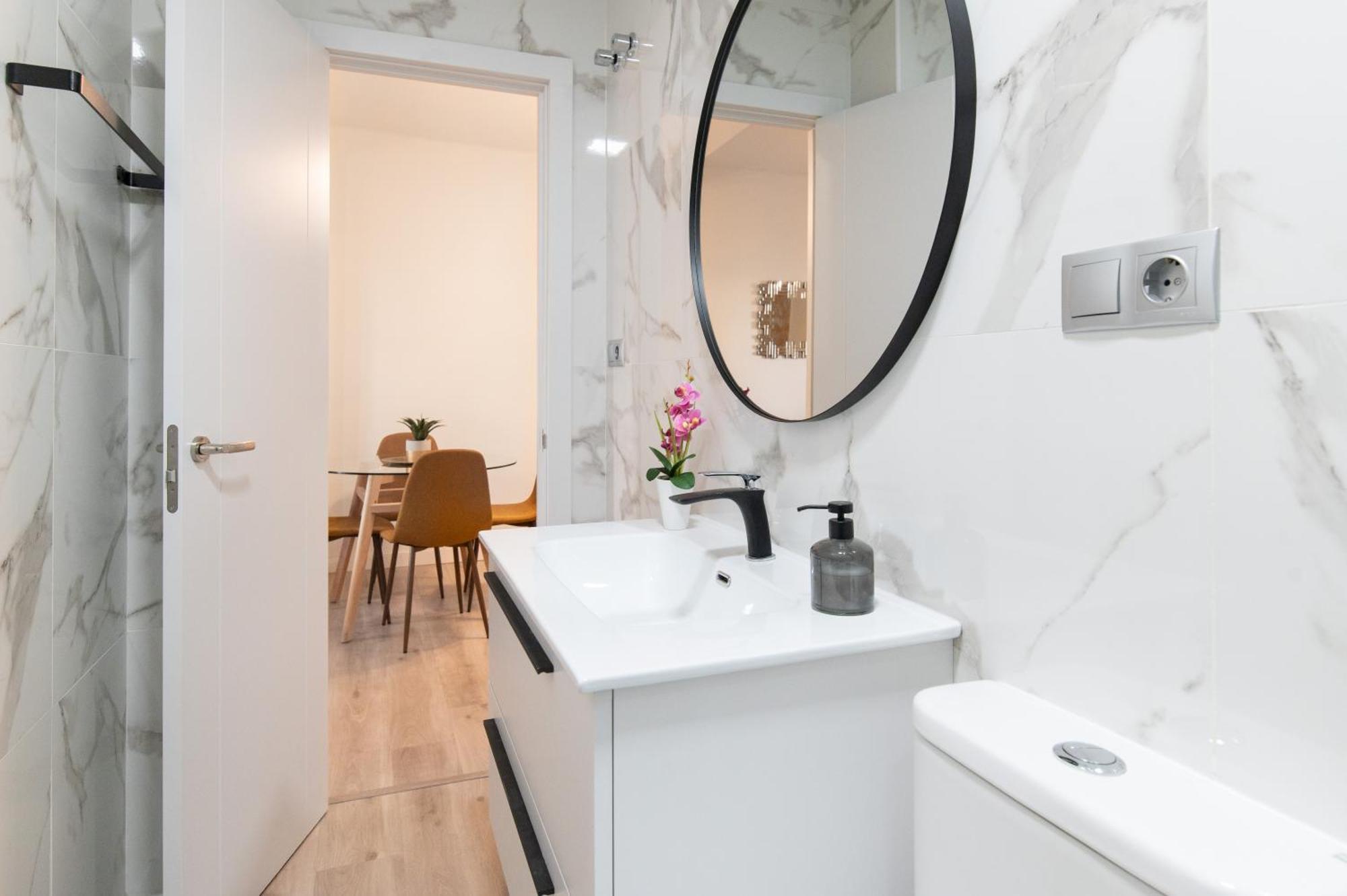 Apartamento Triana Habitame Inmobiliaria Sevilla Eksteriør billede