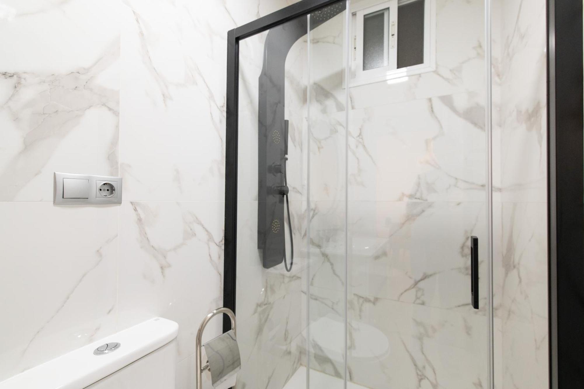 Apartamento Triana Habitame Inmobiliaria Sevilla Eksteriør billede
