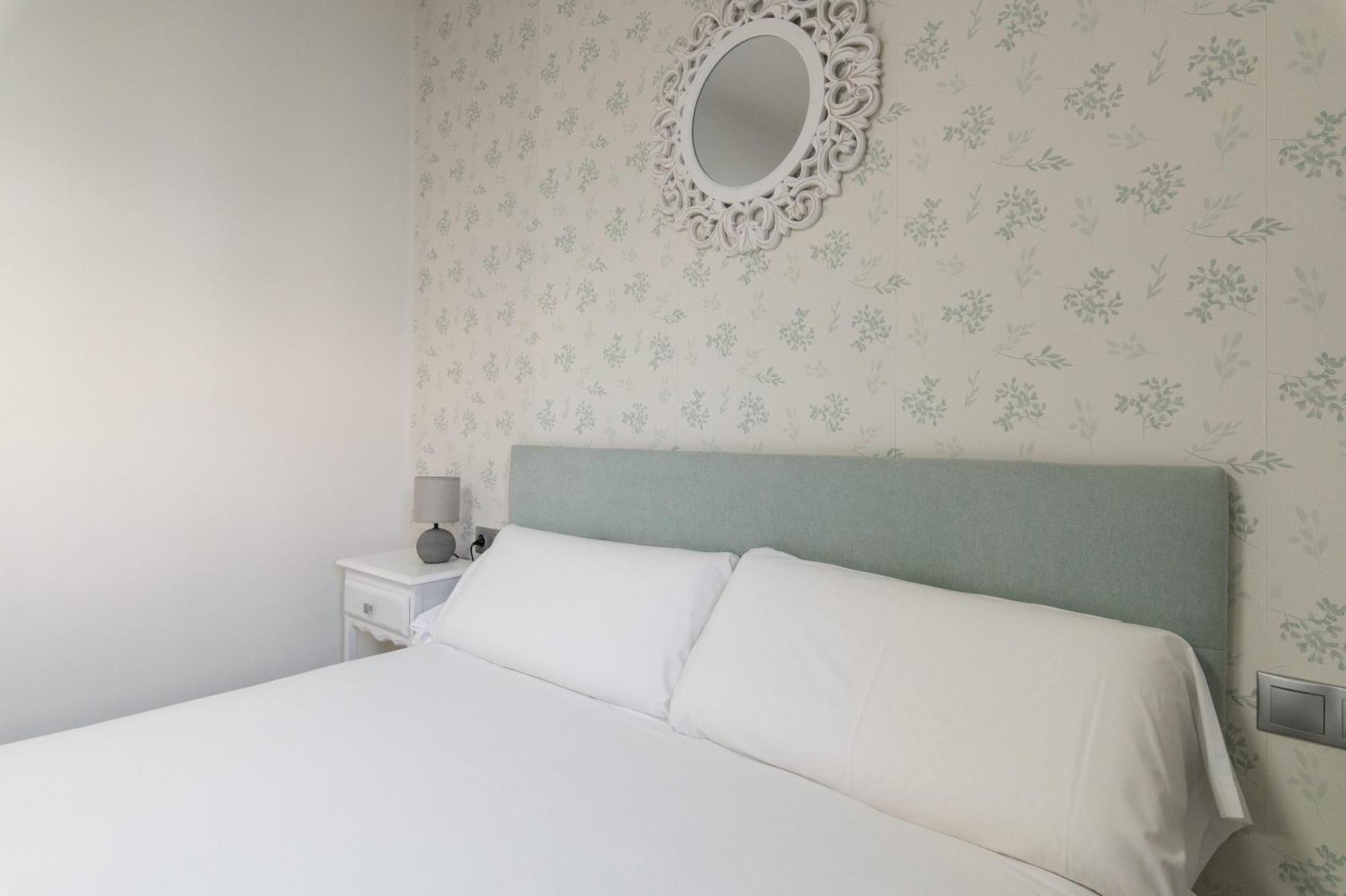 Apartamento Triana Habitame Inmobiliaria Sevilla Eksteriør billede