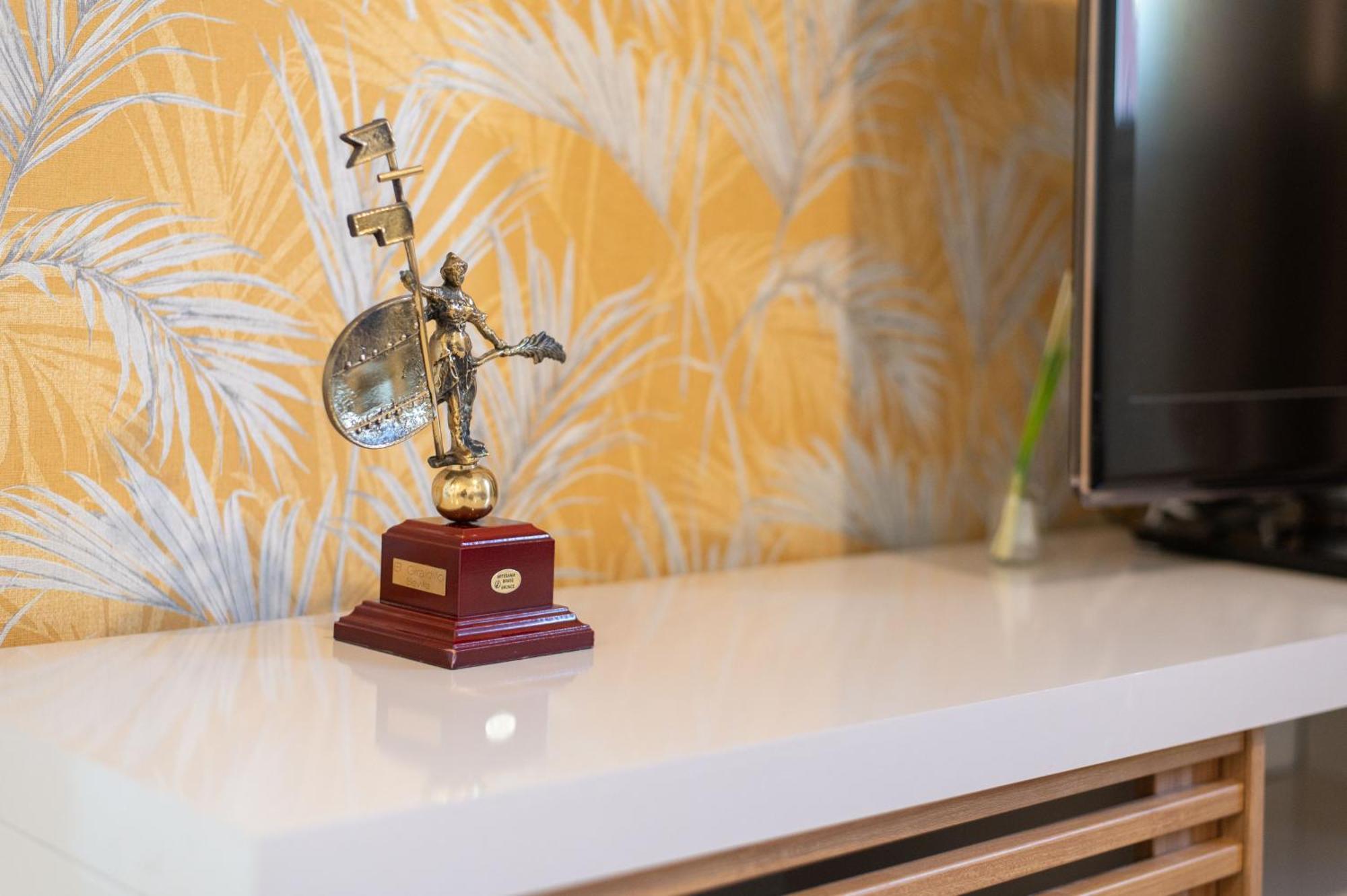 Apartamento Triana Habitame Inmobiliaria Sevilla Eksteriør billede